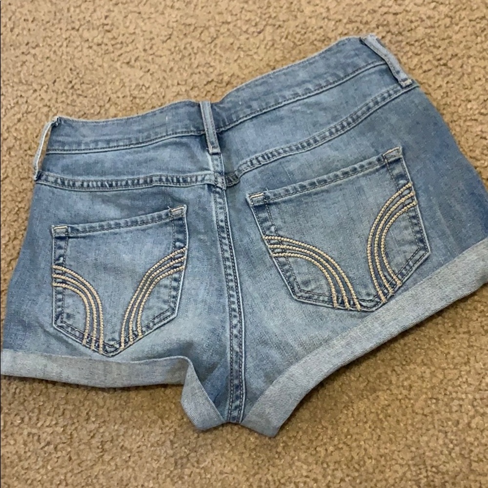 Hollister Jean Shorts - Picture 3 of 3
